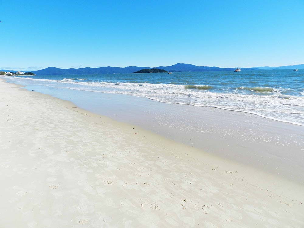 Resultado de imagem para imagem praia canasvieiras