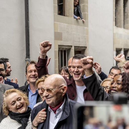 Arrivée de pierre Maudet et de ses partisans ---2ème tour de l'élection du Conseil d'Etat à Geneve, le 30.04.2023