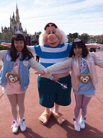 ベスト中学生 ディズニーランド コーデ 春 人気のファッションスタイル