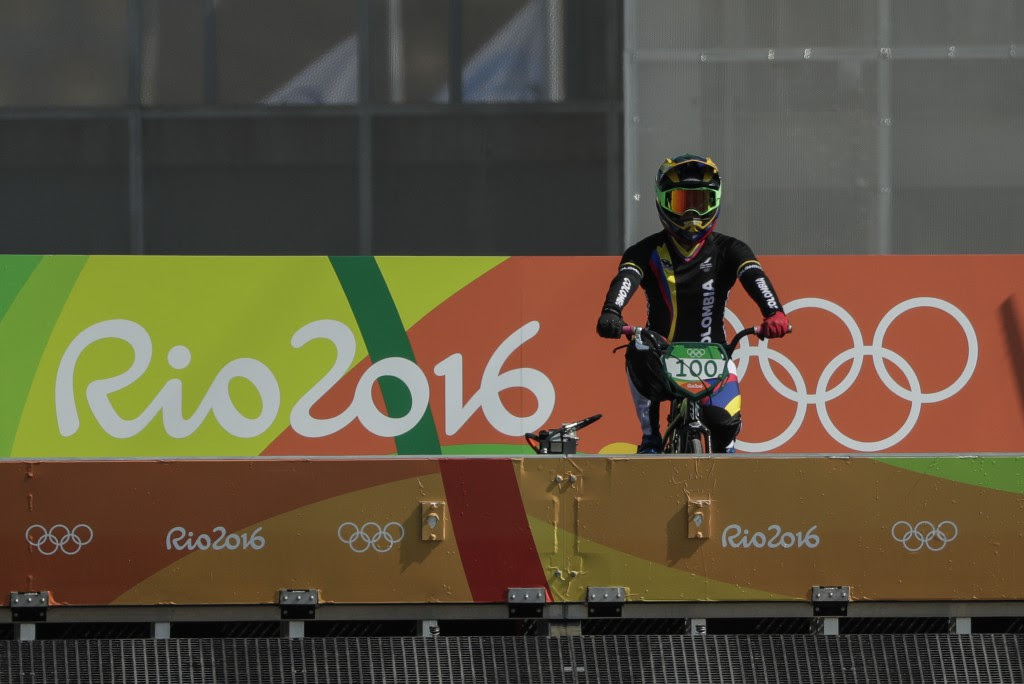 Mariana pajón londoño, nada en medellín o 10 de outubro de 1991, é unha ciclista colombiana, especialista en bmx. Sportseco Com Mariana Pajon Lidera El Equipo Nacional De Bmx En La Copa Mundo De Argentina