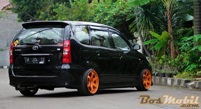  Modifikasi  Toyota Yaris 2009 Nelpon m