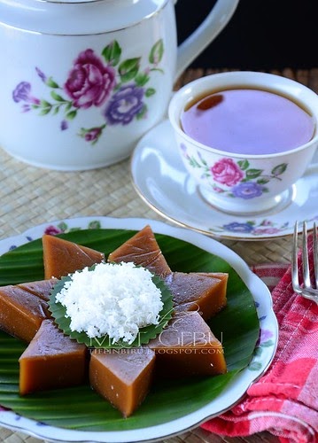 KUIH KASWI NYONYA.