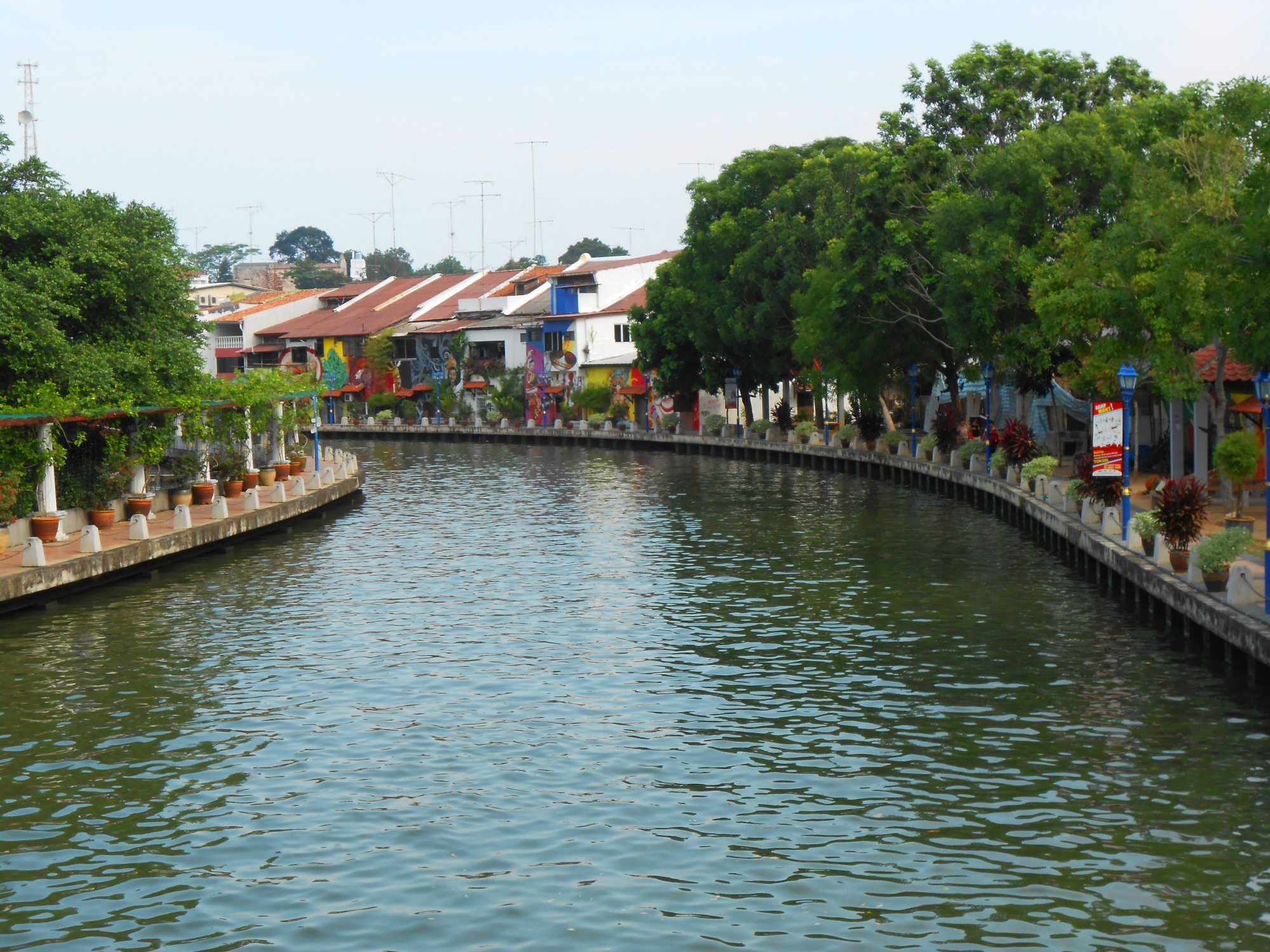  Gambar  Lingkungan Rumah Yang  Kotor  Gambar  Oz