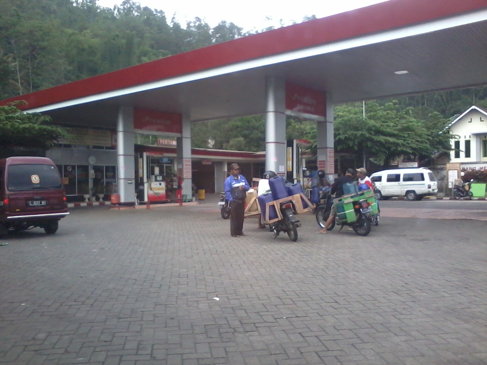 Nama, lokasi dan no tanggal kejadian/. Pom Bensin Ngantang Maron