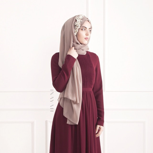 79 Warna  Jilbab  Untuk  Baju  Maroon 