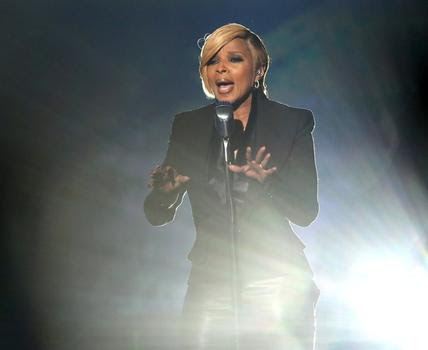 Mary J. Blige puts accent on pop with 'London Sessions'
