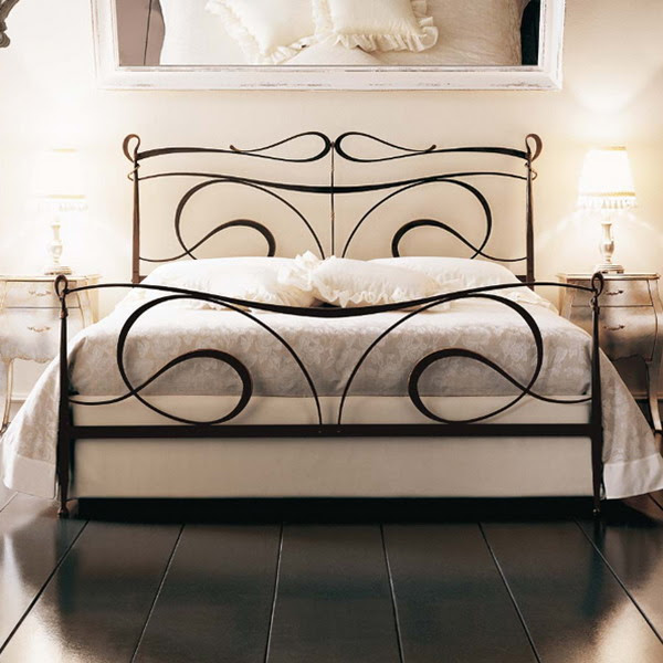 You can also leave it as it is, such as with wrought iron bed frames, to give your room a classic look or a contemporary look. Wrought Iron Bedroom Ideas Design Corral