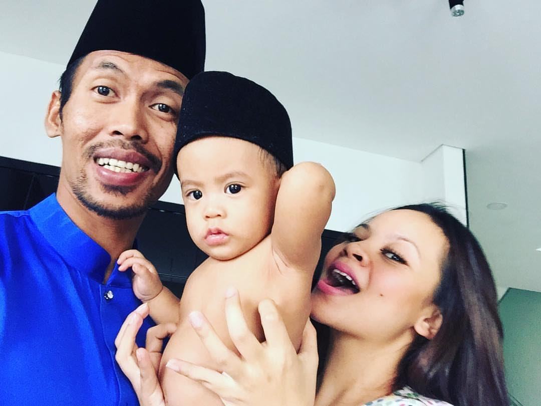 Sekitar Hari Raya Shuib, Siti Sarah (11 gambar) ~ Nibong Press