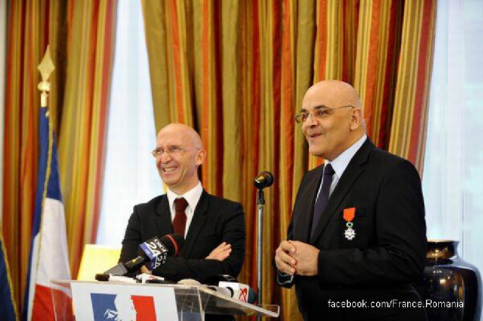Raed arafat is a palestinian doctor that lives in romania for 20 yearsnow. Radio Romania International Raed Arafat Mit Dem Ritterorden Der Franzosischen Ehrenlegion Geehrt