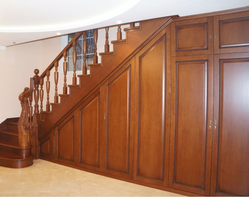armadi vano scale legno trento