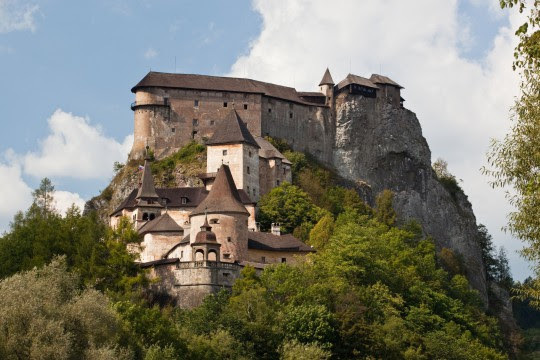 Übersicht über die schönsten und bestbewerteten ausflugsziele in der slowakei unter berücksichtigung der testbewertungen und usermeinungen. Sehenswuerdigkeiten Slowakei Tatra Arwaburg