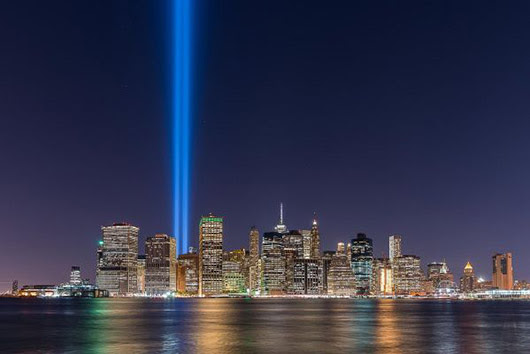 בילד: אמעריקע צייכנט אפ פרישן 9/11 יארטאג