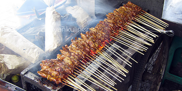 Koran lokal terbaik di indonesia. Warung Tenda Bakso Bom Soto Kwali Dan Sate Kambing Muda Kota Batam Kepulauan Riau Haluan 04 Oktober 2011 By Harian Haluan Issuu Sate Buntel Khas Solo Adalah Kuliner Dari Daging Kambing Cincang Gtrtghrwsyjo
