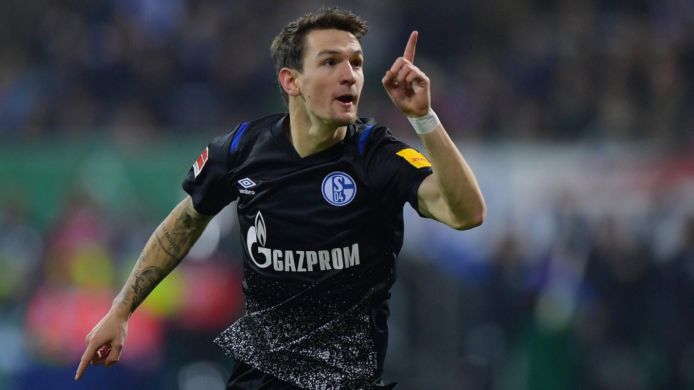 Benito raman (born 7 november 1994) is belgian footballer who currently plays as a striker for german club schalke 04. Benito Raman Ist Auf Schalke Angekommen Und Will Sich Fur Die Em Empfehlen Grenzecho