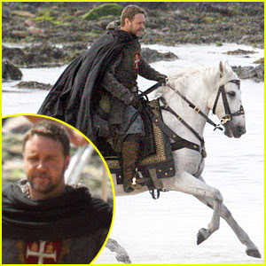 Starring:russell crowe,cate blanchett,max von sydow. Russell Crowe Rides Onto Robin Hood Set Russell Crowe Just Jared