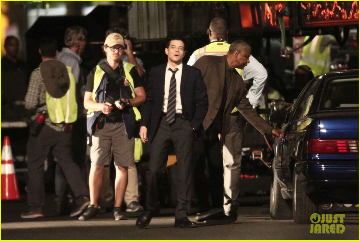 Actor rami malek is reportedly being considered to star alongside denzel washington in the crime thriller little things. Rami Malek Denzel Washington Film Scenes For Little Things In La Photo 4378412 Denzel Washington Rami Malek Pictures Just Jared