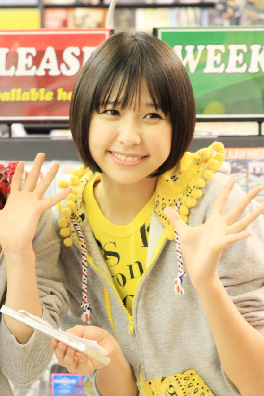 完了しました 玉井 詩織 壁紙
