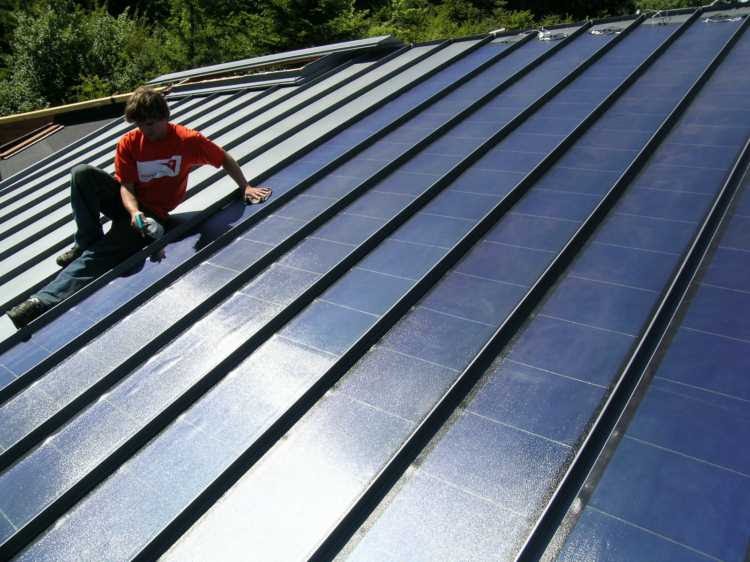 Solar energy installation, panel: Solar roofing panels