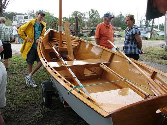 boat ihsan: guide to get wooden boat building queensland