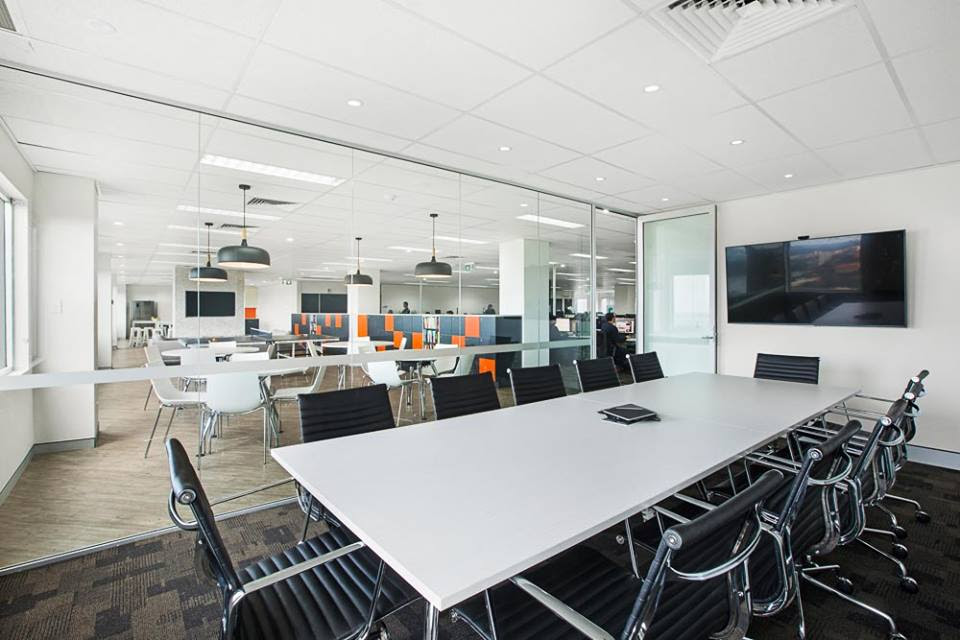 We offer a wide selection of designer pendants and chandeliers for a fraction of the price. Momentum Media Qvs