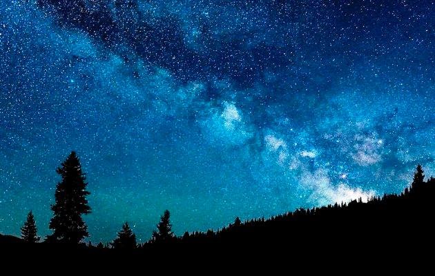 Pemandangan Langit Malam Hari - Gambar Viral HD