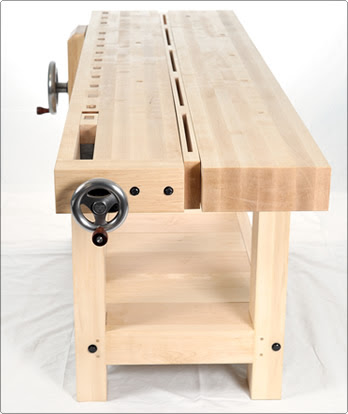 The split top roubo is widely used by professional furnituremakers, teachers and schools, as well as amateur woodworkers. Split Top Roubo Inspired Workbench Brad Parham