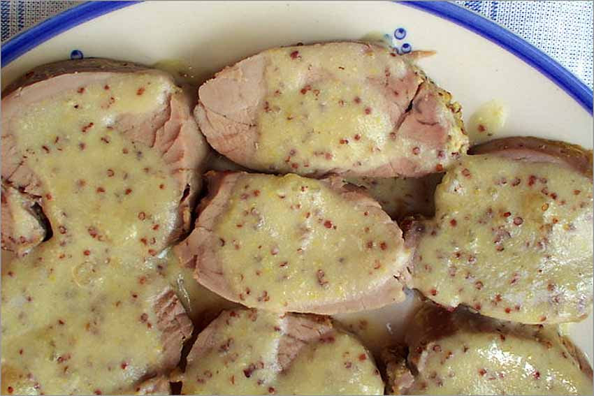 Un solomillo de cerdo, unas verduras, una buena salsa de soja. Solomillo De Cerdo A La Mostaza Cocina Para Torpes