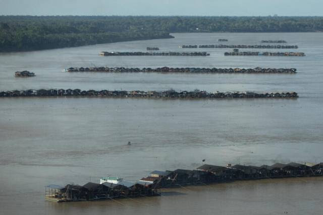 Invasão de centenas de garimpeiros expõe tolerância com crime ambiental na Amazônia