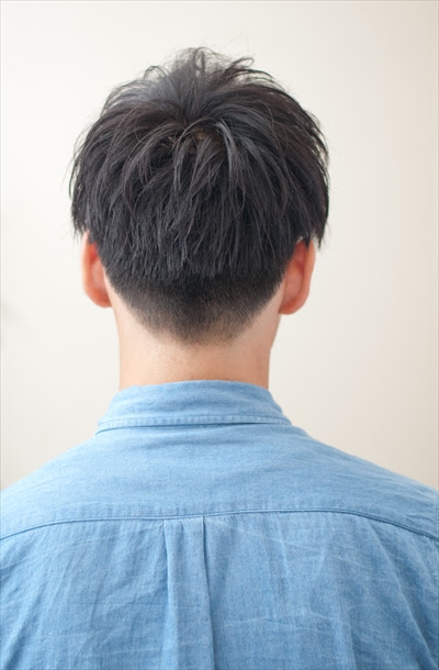 日本の髪型のアイデア 元のツーブロック メンズ 後ろ