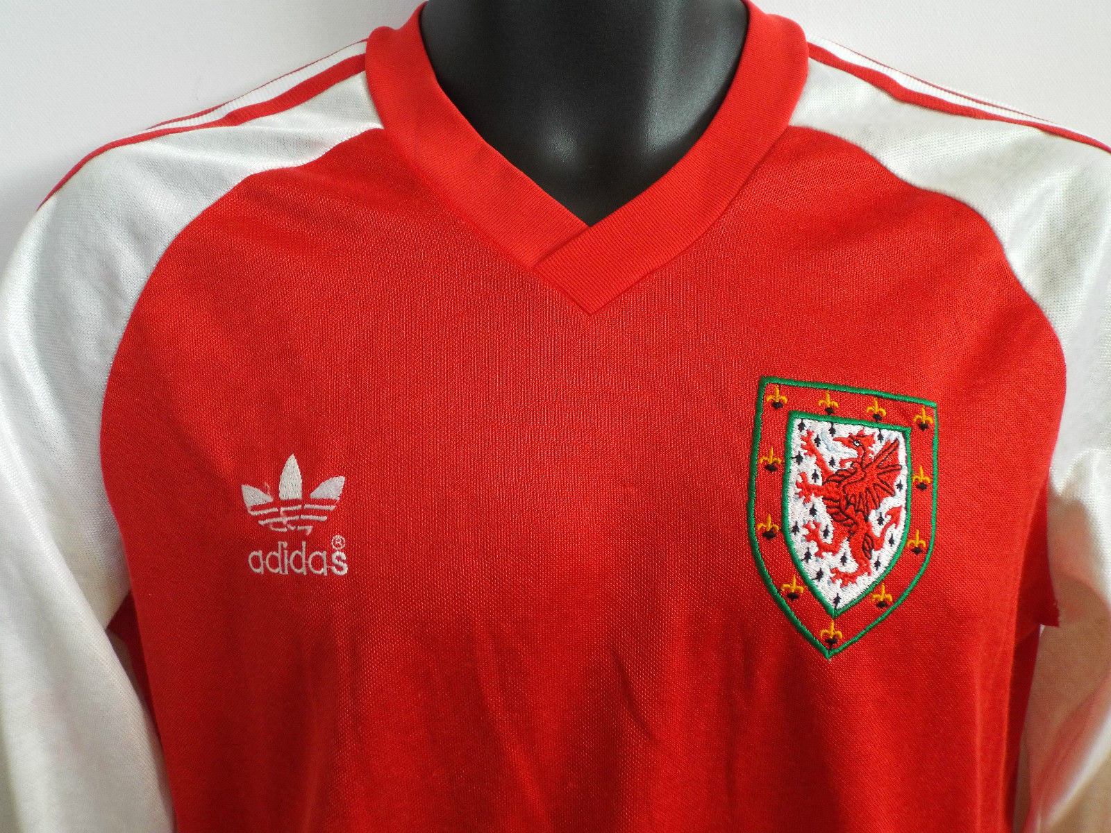 Wales football shirts, kits & jerseys 316 products. Unidad Exposicion Llamar Wales Adidas Football Shirt Deshonesto Artificial Tragedia