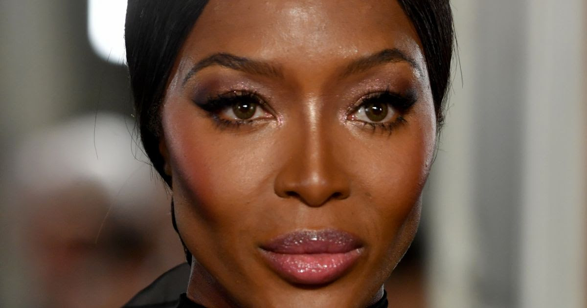 Resultado de imagem para VALENTINO PFW 2019 NAOMI CAMPBELL