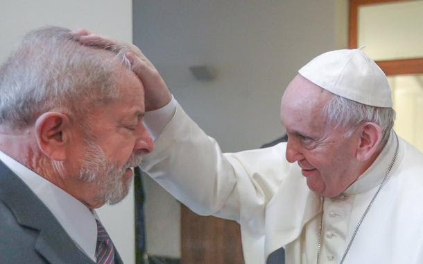 Papa Francisco critica processo que prendeu Lula em Curitiba: ‘começou com notícias falsas’