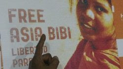 Asia Bibi foi absolvida da acusação de Blasfêmia em outubro de 2018, indo com a família viver no Canadá