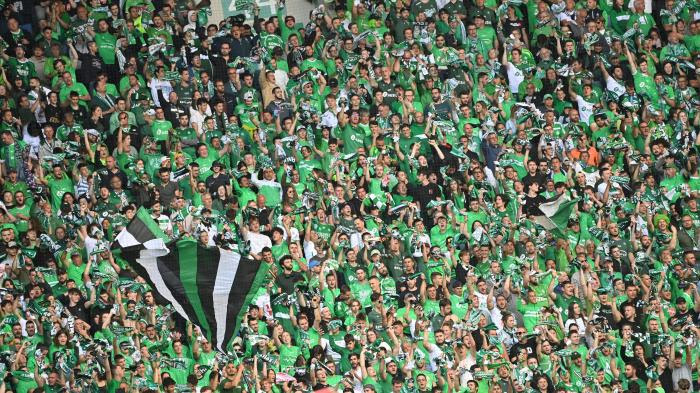 REPORTAGE. Saint-Etienne en Ligue 2, une relégation embarrassante pour le tissu économique et social de la ville