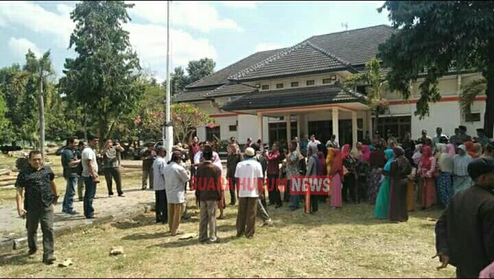 Free 12 monata srikaton kayen anisa mp3. Minta Saksi Ahli Untuk Tafsir Harga Kayu Puluhan Warga Desa Srikaton Gelar Audensi Di Kantor Perhutani Pati