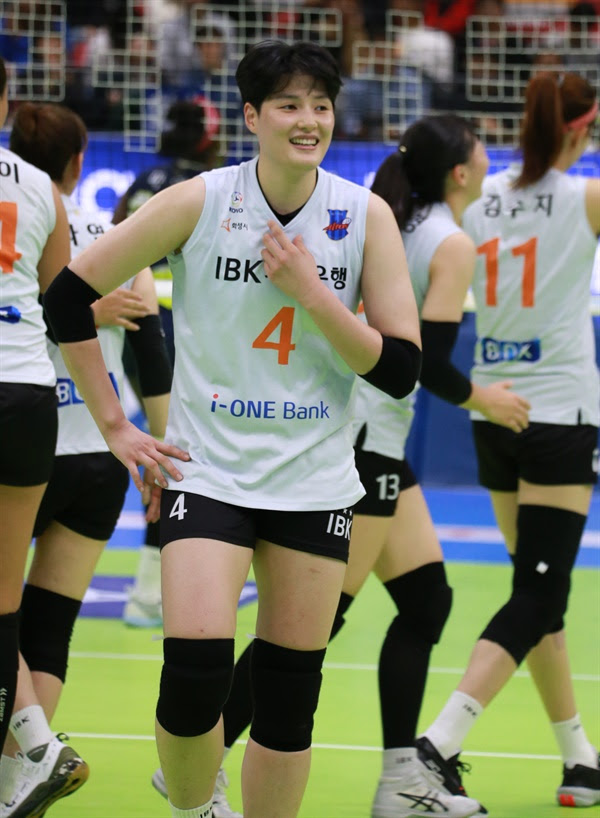 연일 일본에서 들려오는 수많은 뉴스 중 아직도 도움을 기다리거나 대피소에서 생활하는 사람들의 이야기에 귀를. ê¹€í¬ì§„ ë¼ì´íŠ¸ ë³µê·€ Ibkê¸°ì—…ì€í–‰ ê°•íŒ€ Dna ë˜ì°¾ì„ê¹Œ ì˜¤ë§ˆì´ìŠ¤íƒ€
