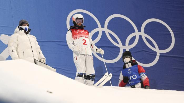 DIRECT. JO 2022 : la descente hommes reportée à cause du vent, Perrine Laffont pour une nouvelle médaille... Suivez les épreuves de dimanche