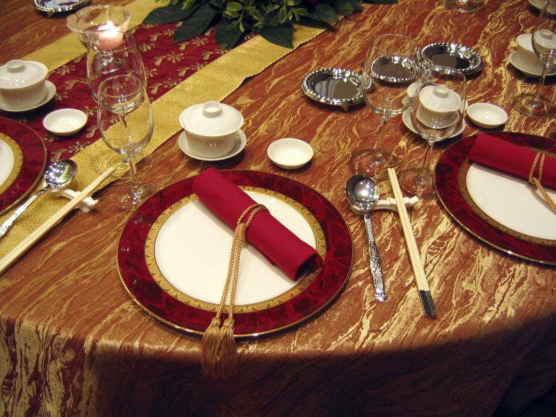 Dishes were wheeled in on a trolley to be served onto the guests' plates. Proper Table Setting American Style