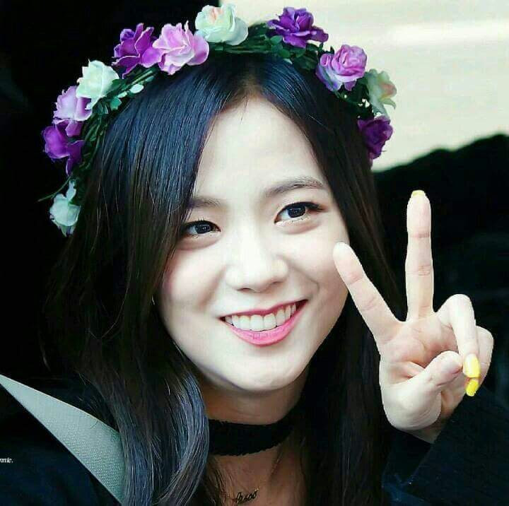 #kim jisoo #jisoo #blackpink #blackpink jisoo #blackpink kim jisoo #jisoo gif #jisoo gifs #pikajichu #cute jisoo #cute jisoo in the announcement live. Jisoo Is So Cute Kim Jisoo Amino