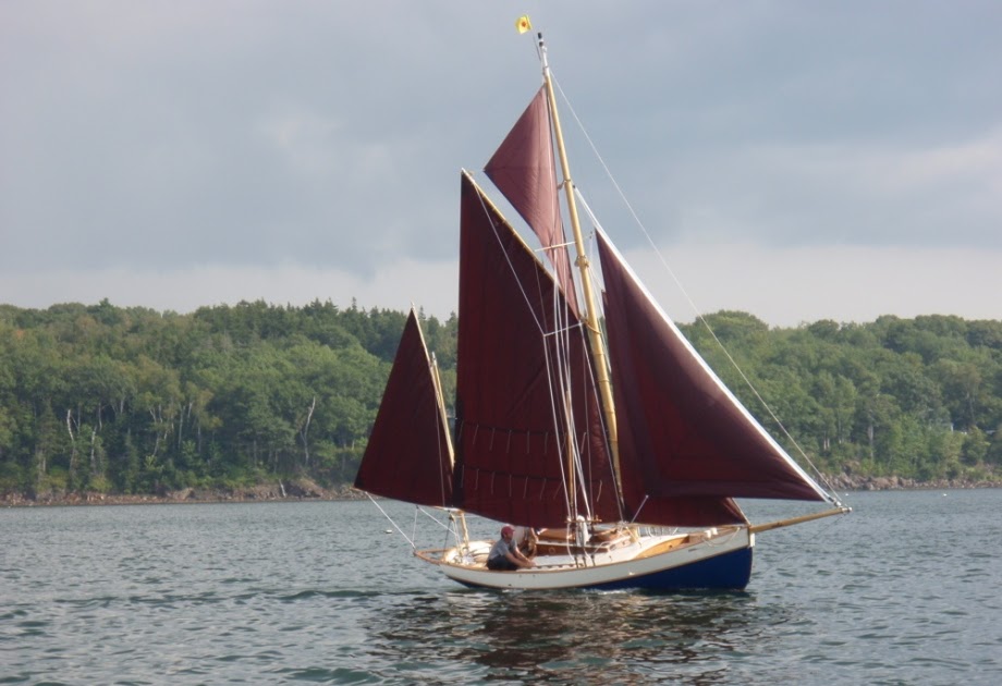 PR Boat: Small gaff rigged sailboat plans