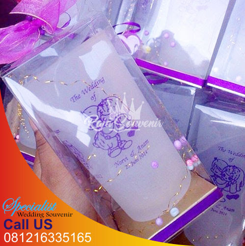Nikmati juga pengalaman menyenangkan & lebih hemat untuk berbelanja souvenir gelas pernikahan dengan pilihan pengiriman yang sampai dihari yang sama, bebas ongkir, bisa bayar ditempat (cod), fitur bisa cicilan 0% dari berbagai bank di indonesia hingga promo souvenir gelas pernikahan untuk pengguna baru! Gelas Doff Panjang Murah Raja Souvenir Surabaya