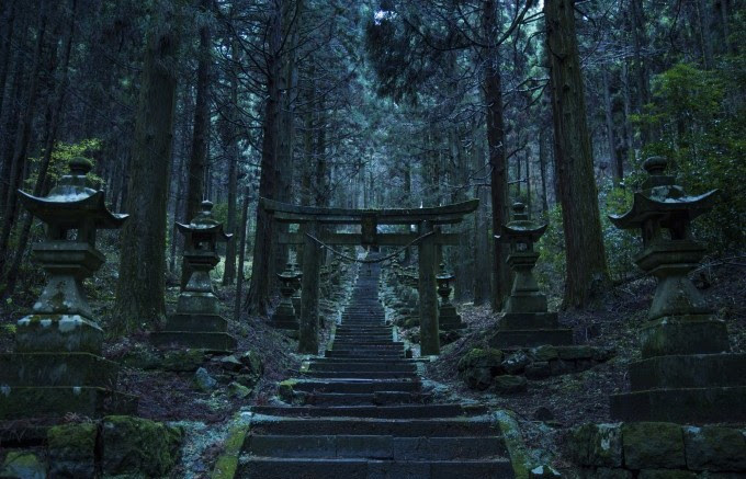 すべての美しい花の画像 ロイヤリティフリー幻想 的 神社 壁紙