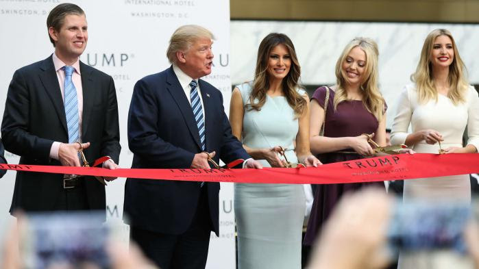 Présidentielle américaine : les affaires du businessman Donald Trump battent de l'aile