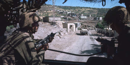 General Halon visits Israeli troops at Golan Heights in Syria during the Six-Day War. (Photo by �� Vittoriano Rastelli/CORBIS/Corbis via Getty Images)