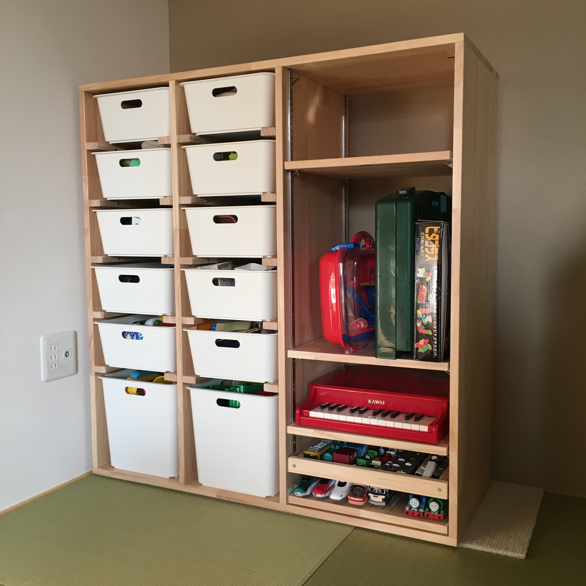 現代の髪型 元のおもちゃ 収納 棚 Diy