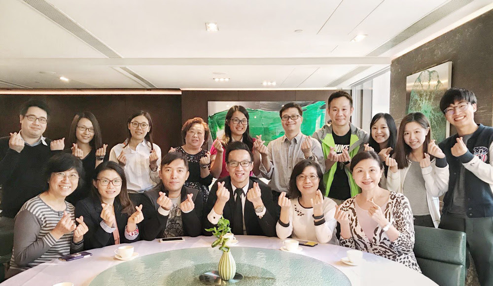 Wèi, shì xuésheng sùshè ma? åƒ•äººé¢†å¯¼ å¾·ä¿¡å­¦æ ¡éƒ­è¶…ç¾¤æ ¡é•¿ å¤§å…¬èµ„è®¯ å¤§å…¬ç½'