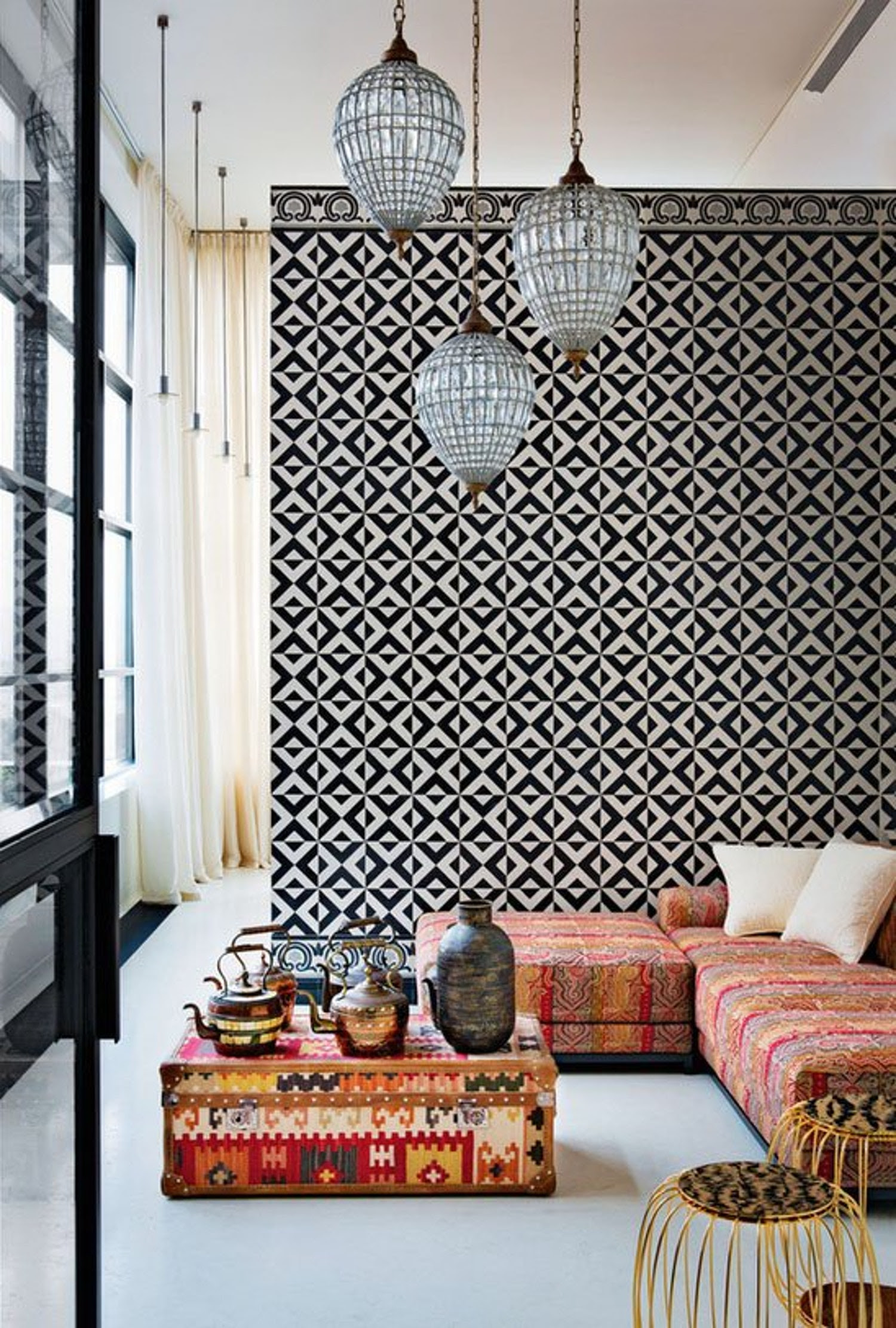 Take a look at the following gorgeous living room design ideas in moroccan style; Moroccan Home Decor Ideas You Ll Want To Get For Your City Apartment