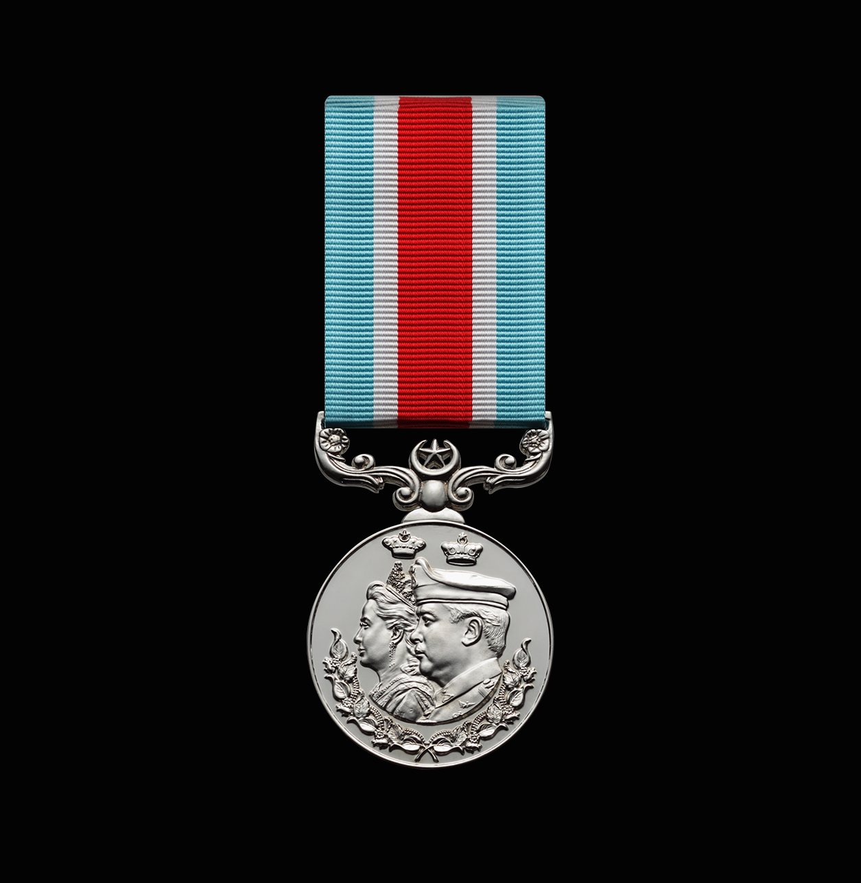 We did not find results for: The Coronation Of Sultan Ibrahim Johor Medal Royal Insignia