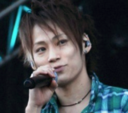 メンズが髪型を真似したい芸能人uverworld Takuya ヘアスタイル