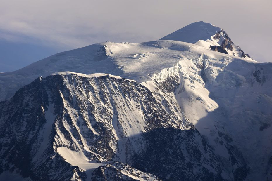 Sécheresse et canicule : le Mont Blanc de plus en plus difficile d'accès à cause des éboulements et des crevasses